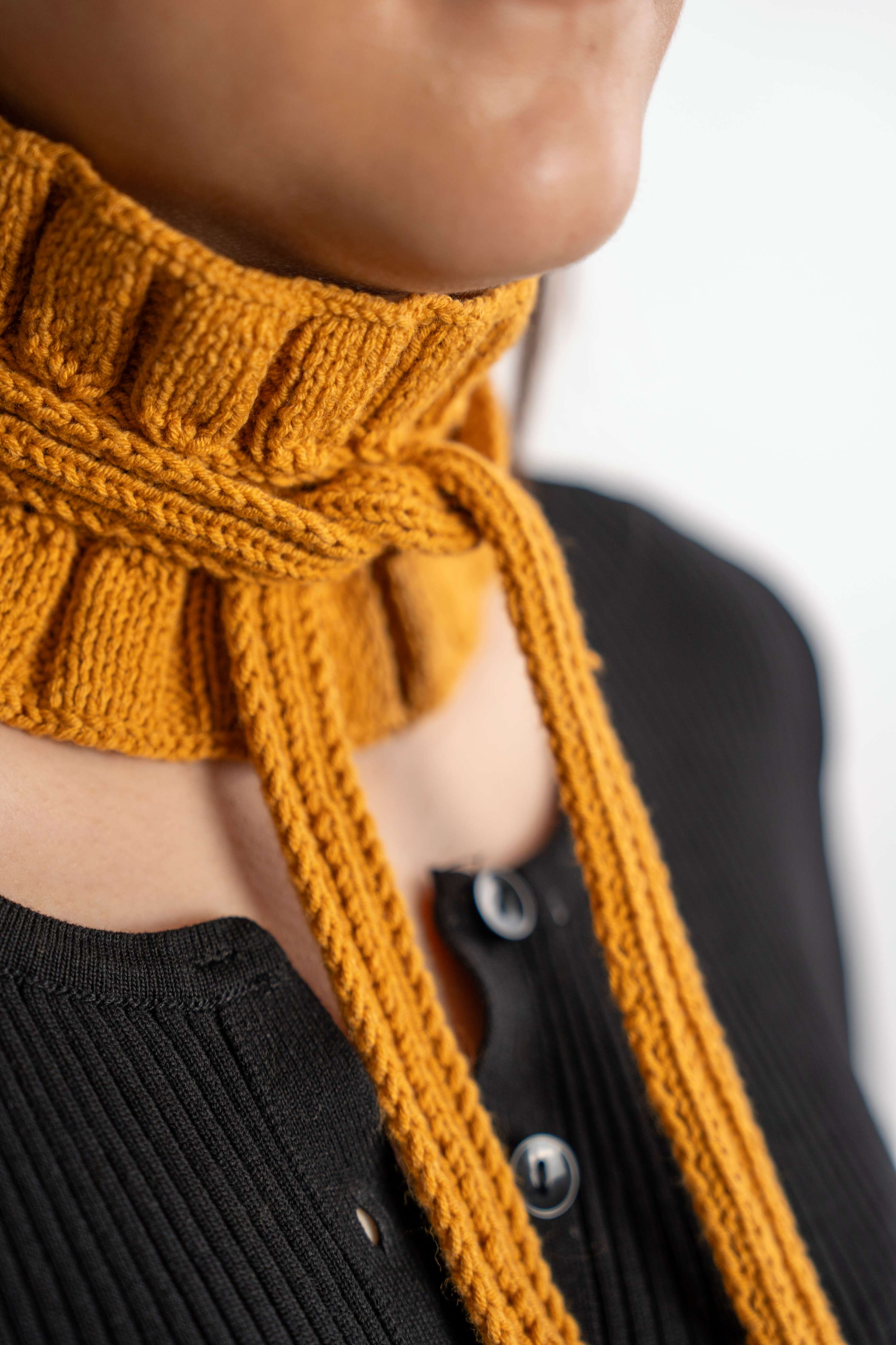 Hardal Bağcıklı Atkı